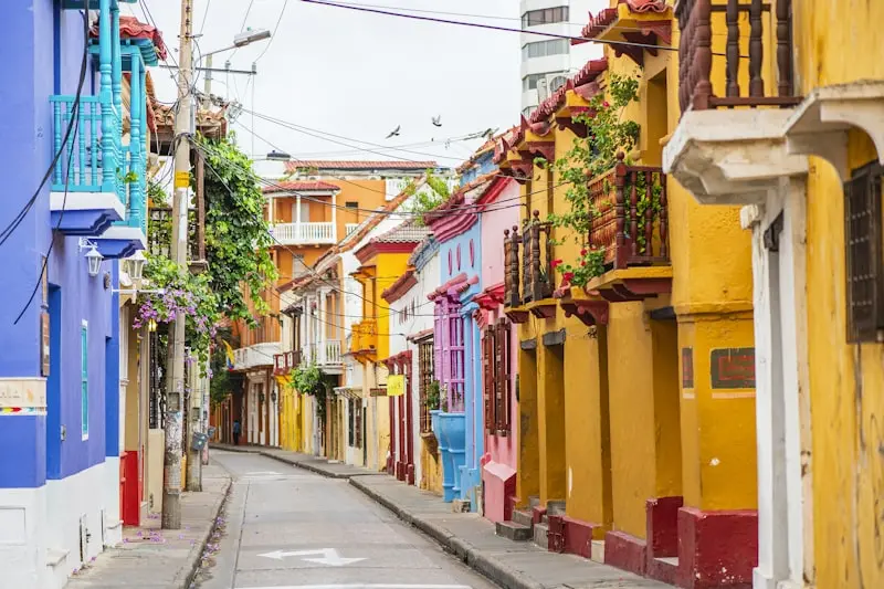 Staying Safe in Cartagena’s Walled City After Dark: Tips for UAE Visitors
