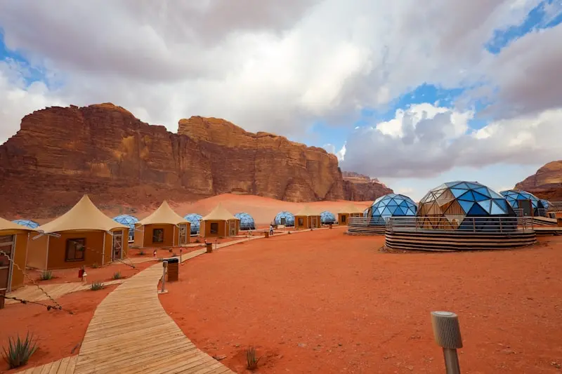 Budgeting for a Bedouin Camp Experience in Wadi Rum: What’s Included and What’s Extra?