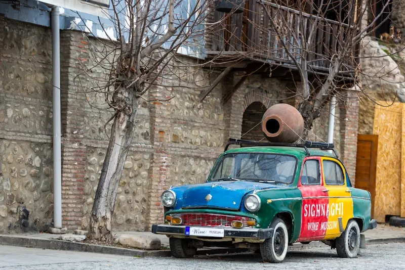 Qvevri Wine in Kakheti: Ancient Georgian Winemaking and Tasting Etiquette